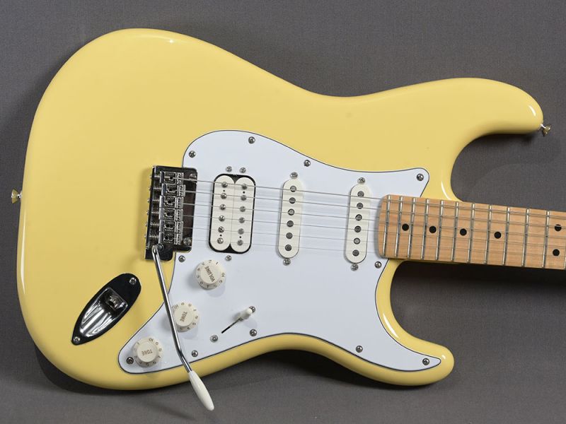 Fender Stratocaster Player MN HSS Buttercream MX22171593 - Pre Owned