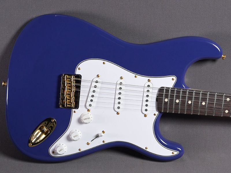 Fender Custom Shop Stratocaster Robert Cray Signature Violet R133958