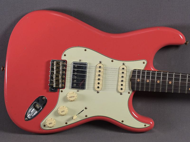 Fender Custom Shop Stratocaster 1962 Journeyman Relic HSS Fiesta Red