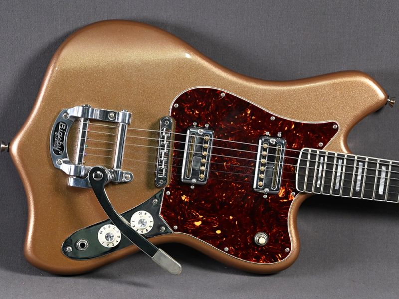 2022 Fender Maverick Dorado Firemist Gold