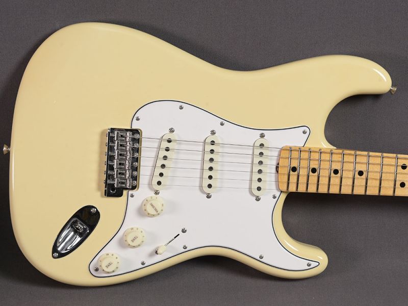 Fender Custom Shop Stratocaster 1968 DLX CC AVW CZ577704